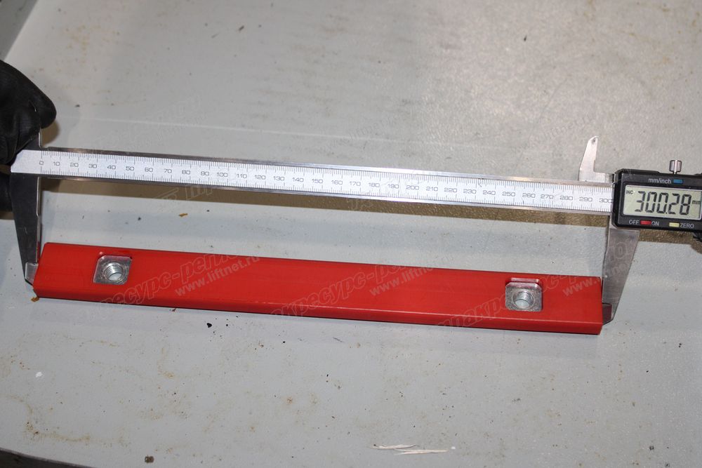 Пластина износостойкая прямоугольная CDM83