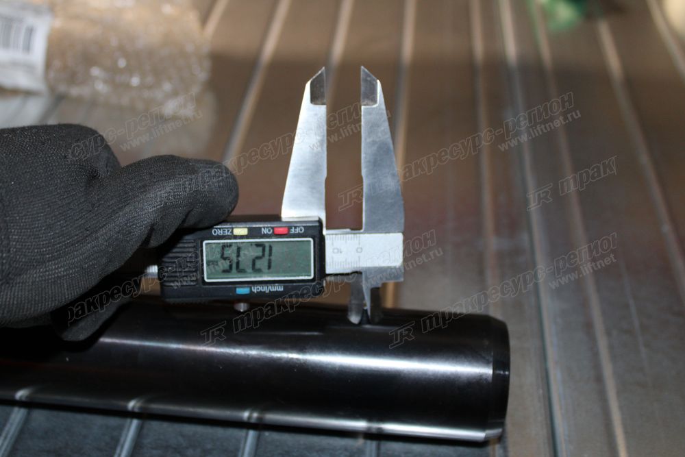 Палец цилиндра рукояти верхний CDM83