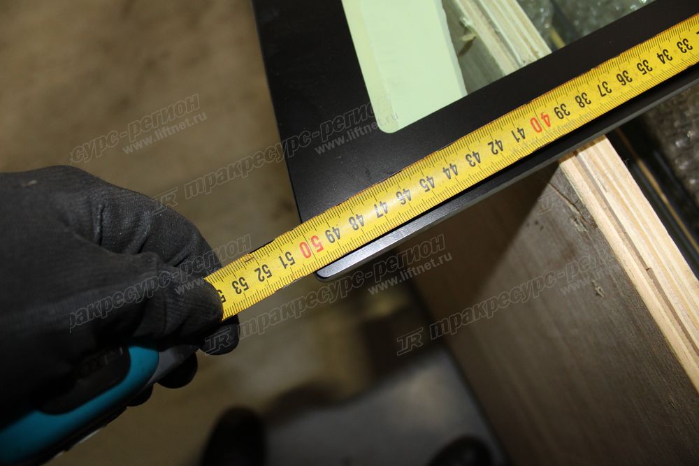 Стекло дверное, нижняя часть CDM6020