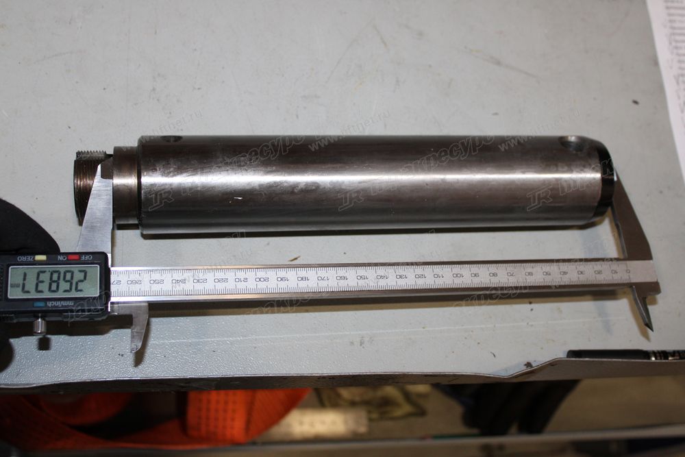 Палец цилиндра подъема стрелы задний  CDM84C